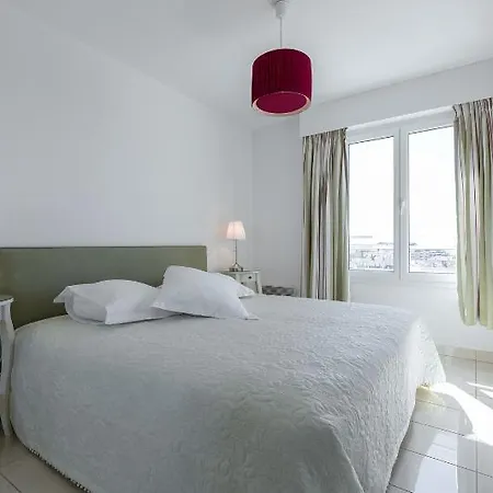 Bristol Park Apartment