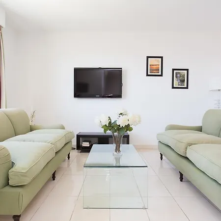 Bristol Park Apartment *